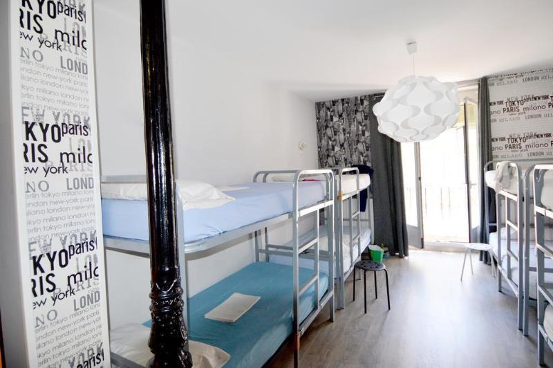 Los Amigos Hostel Madrid Ngoại thất bức ảnh