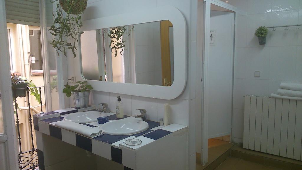 Los Amigos Hostel Madrid Phòng bức ảnh